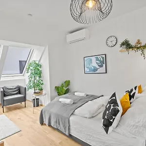Apartament Long Term - Near Klinik Floridsdorf - On-site Parking For 19,90 Eur, Wiedeń